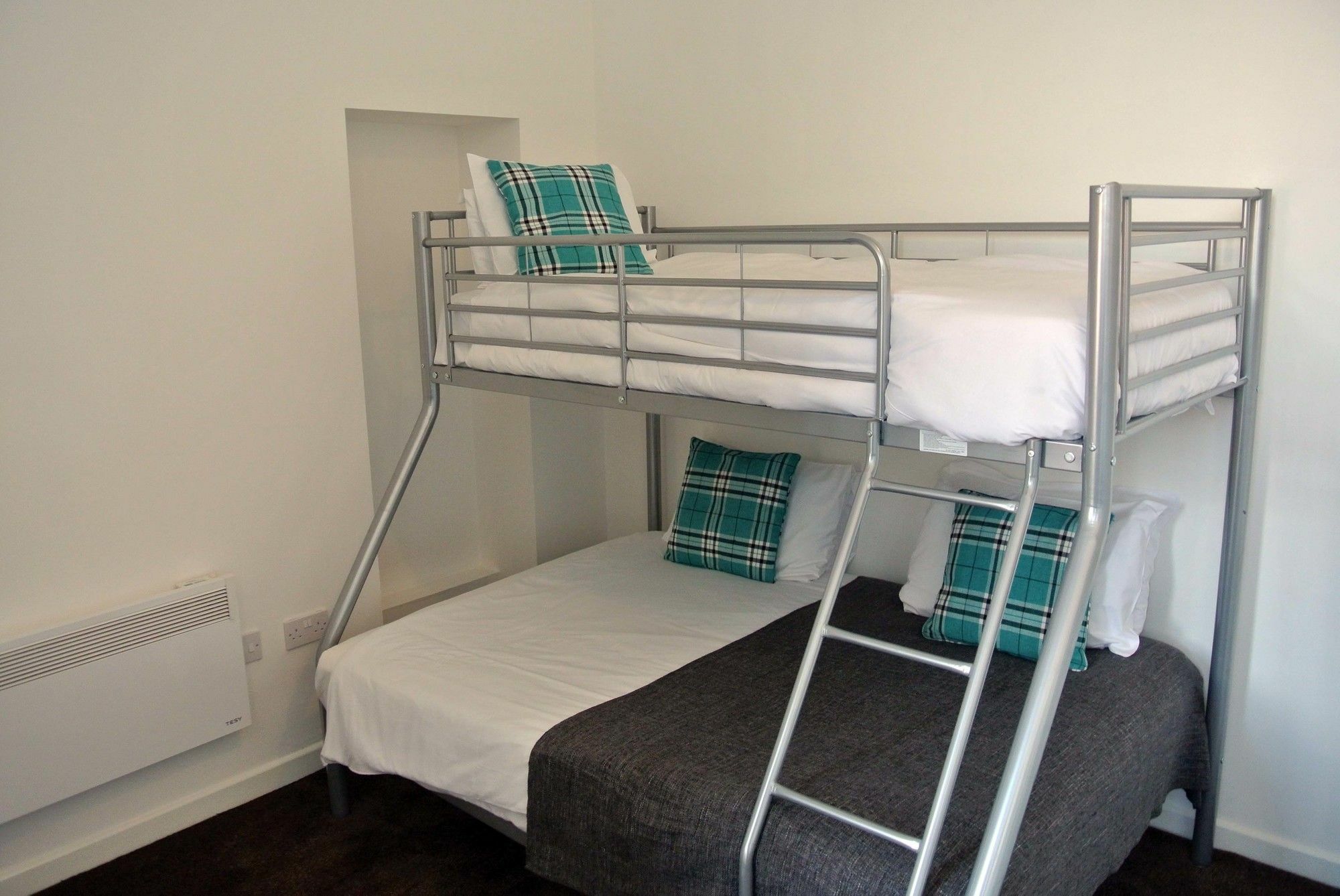 Approved Serviced Apartments Gorse Hill Manchester Exterior foto